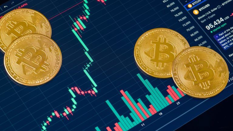 Bitcoin ETFs Pull in $442 Million As Inflow Streak Continues